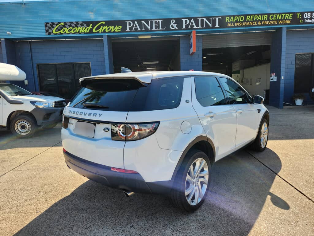 Landrover Discover | CGPP | Coconut Grove Panel & Paint | Rapid Repair Centre | Coconut Grove Panel and Paint | Best Car Repairs Darwin